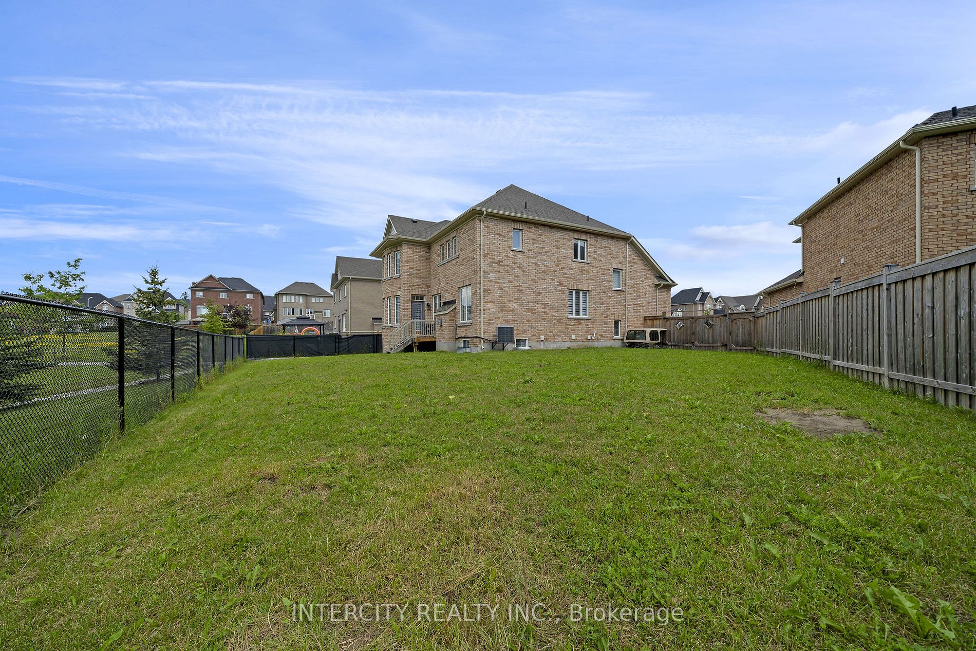 17 Flay Crt