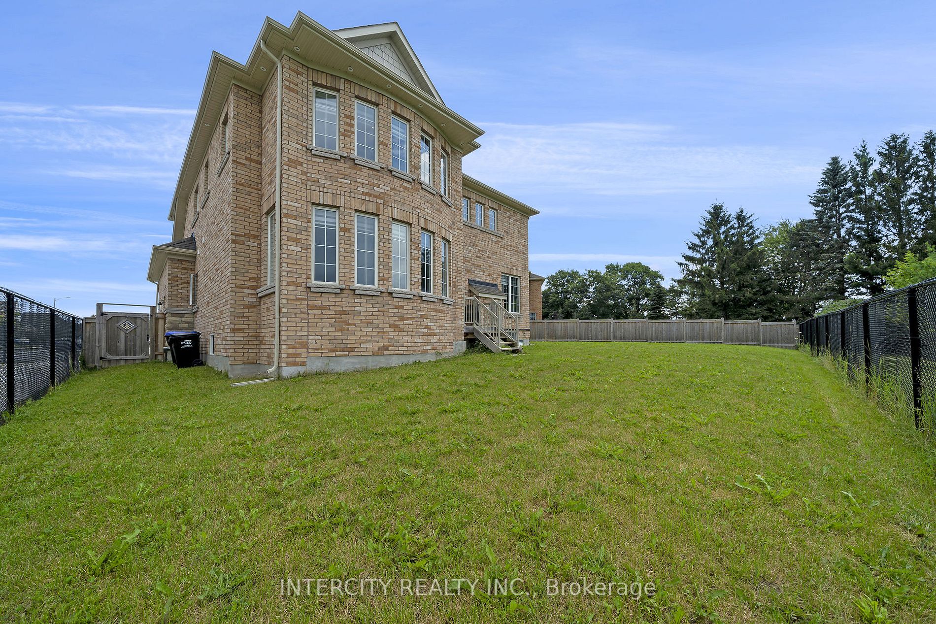 17 Flay Crt