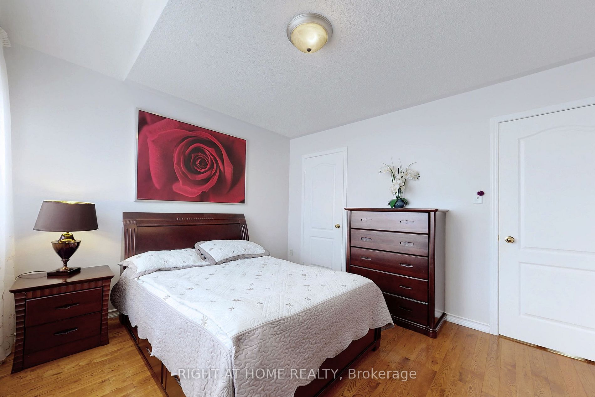 152 Dolce Cres