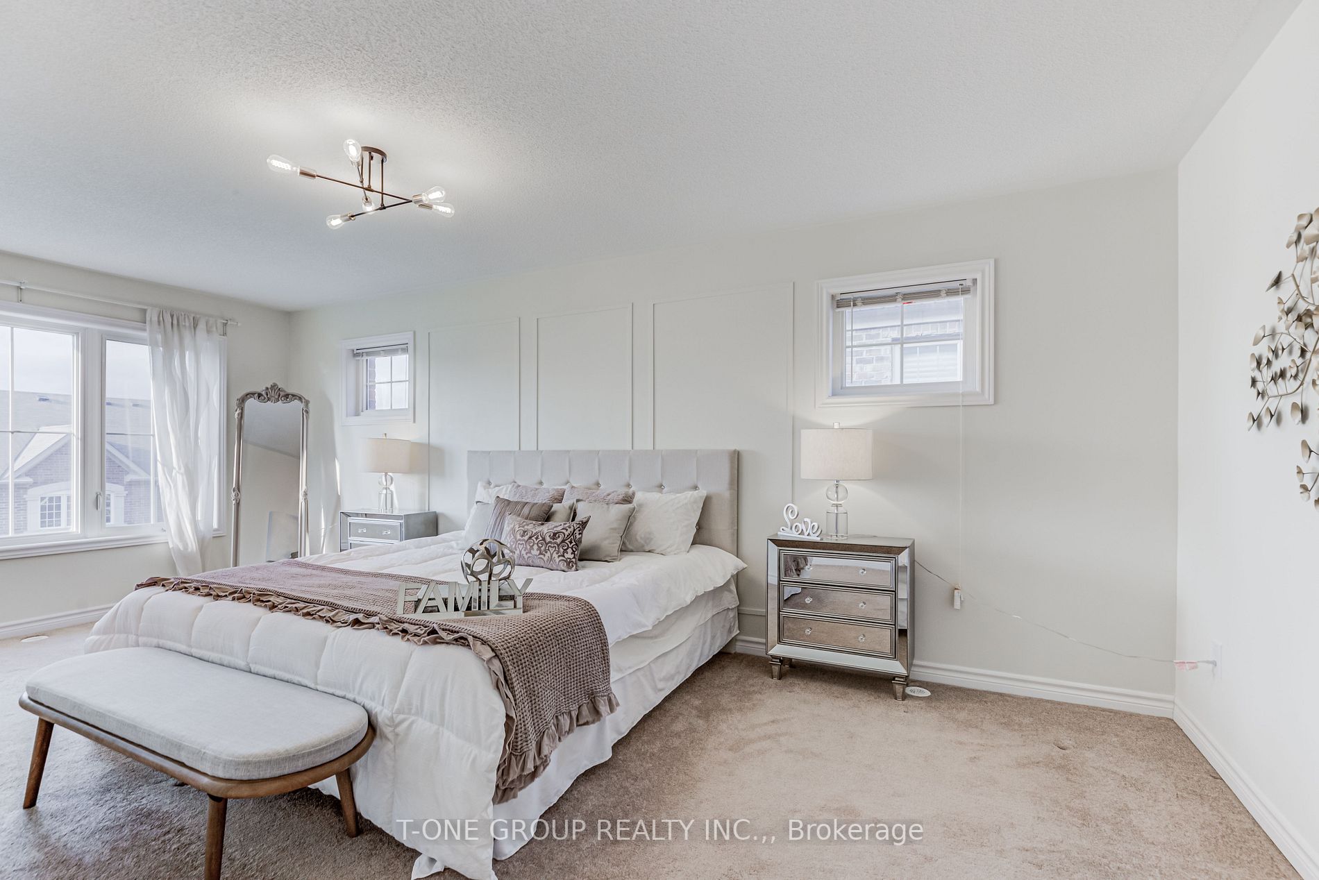 281 Dundas Way