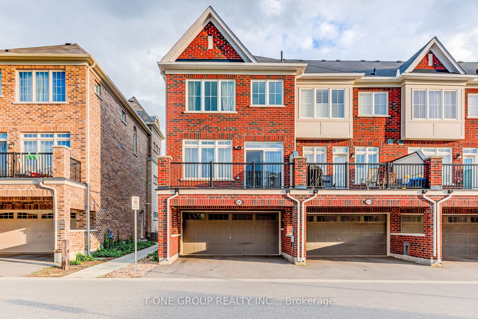 281 Dundas Way