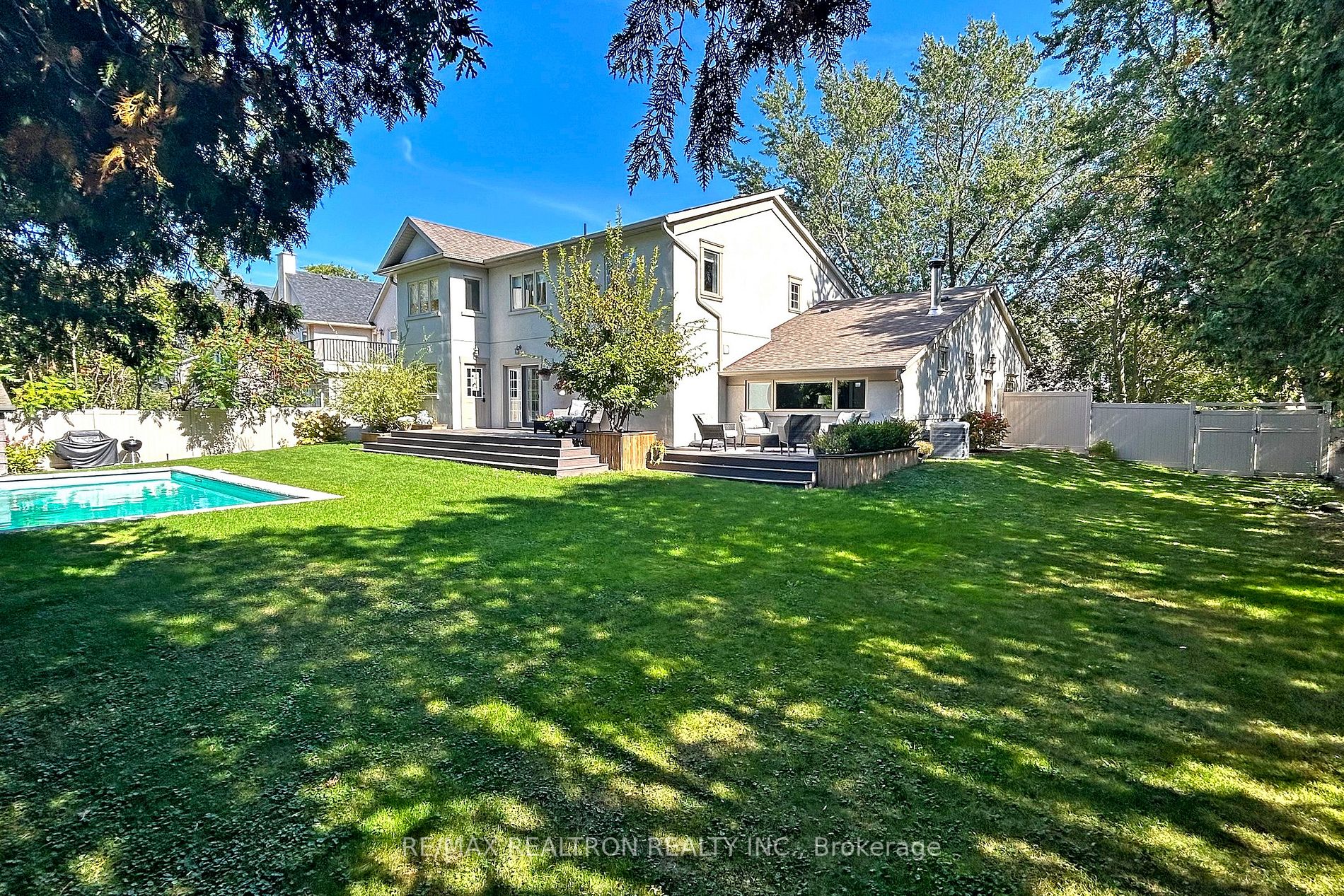 2 Campbell Crt