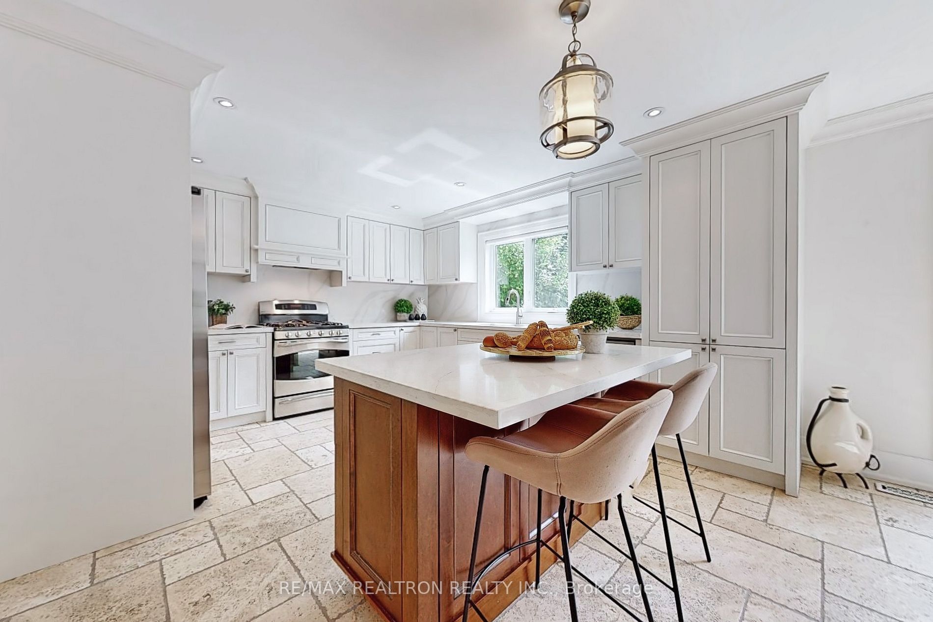 2 Campbell Crt