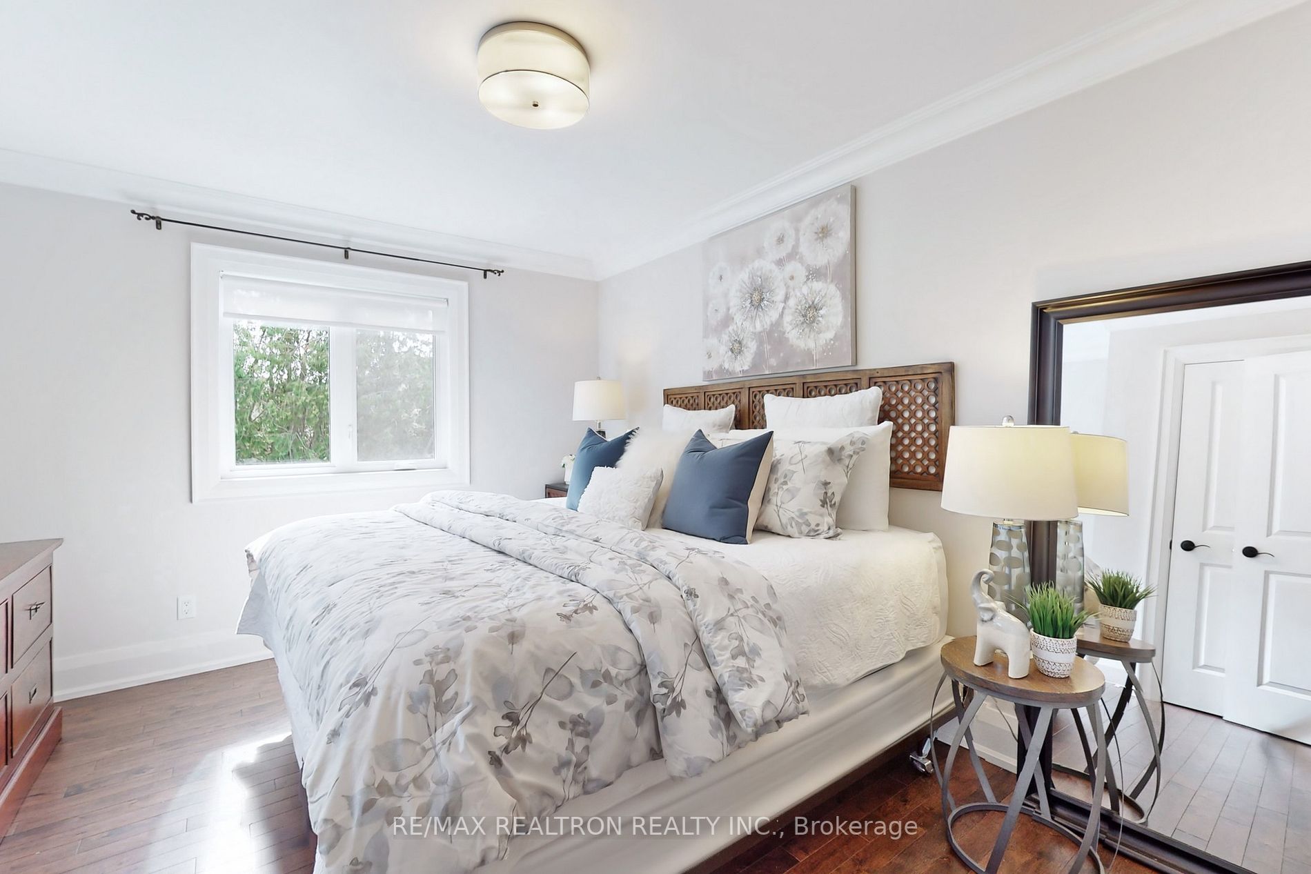 2 Campbell Crt