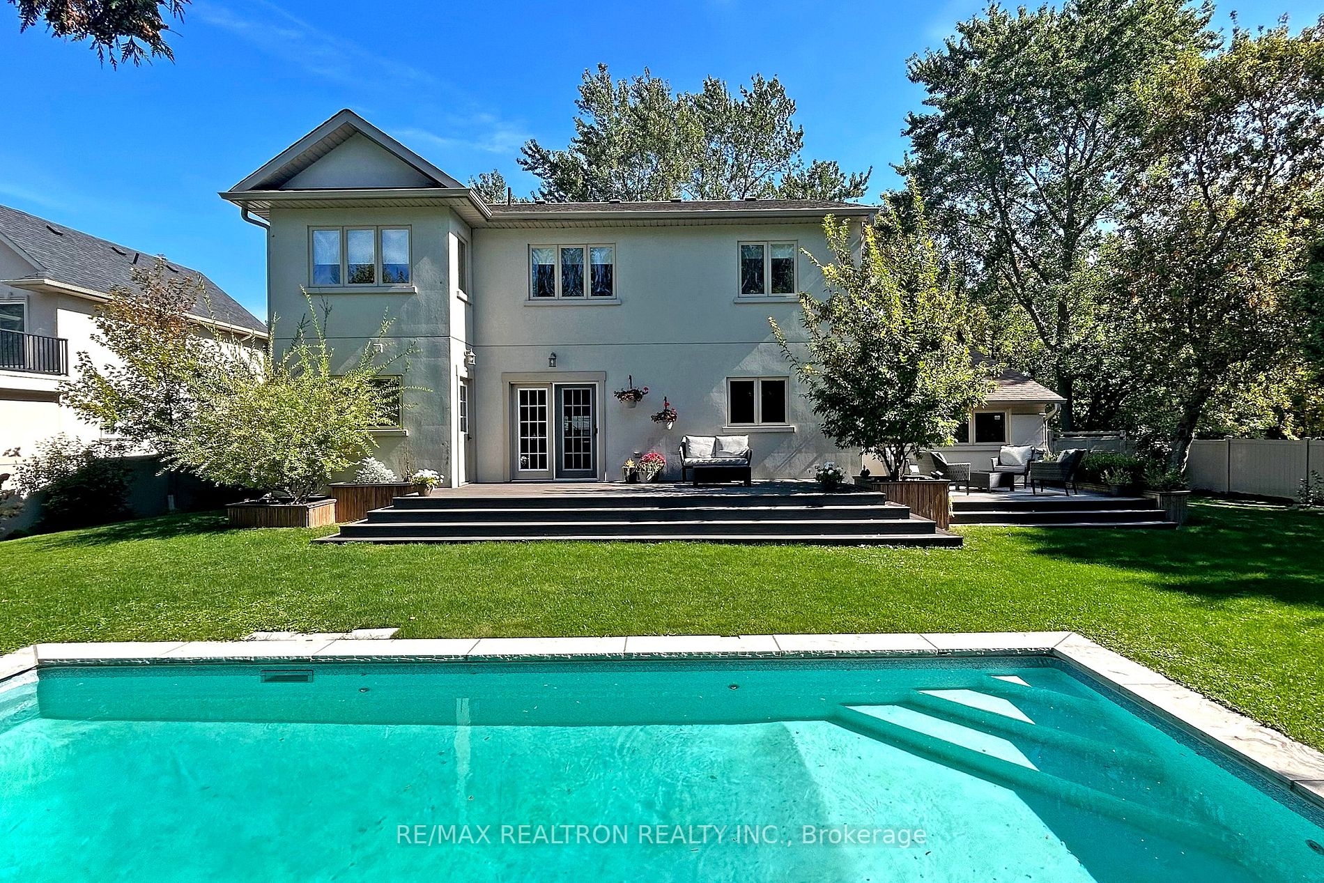 2 Campbell Crt