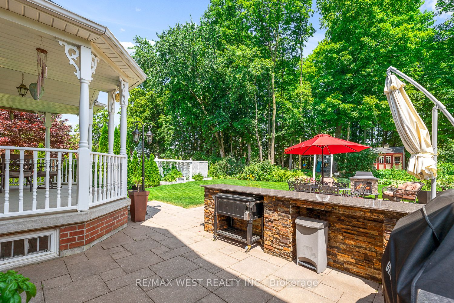 82 English Daisy Crt