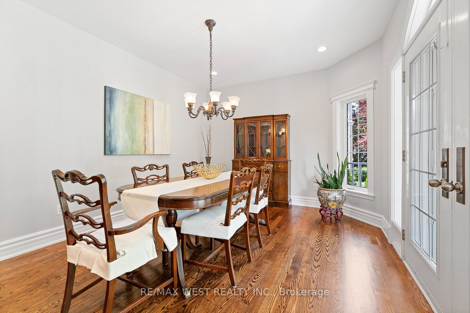 82 English Daisy Crt