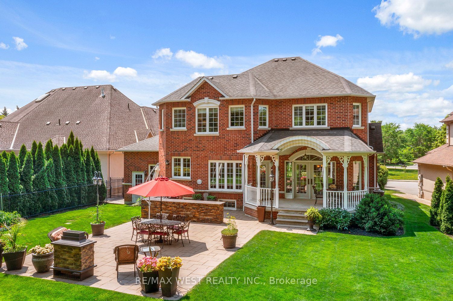 82 English Daisy Crt
