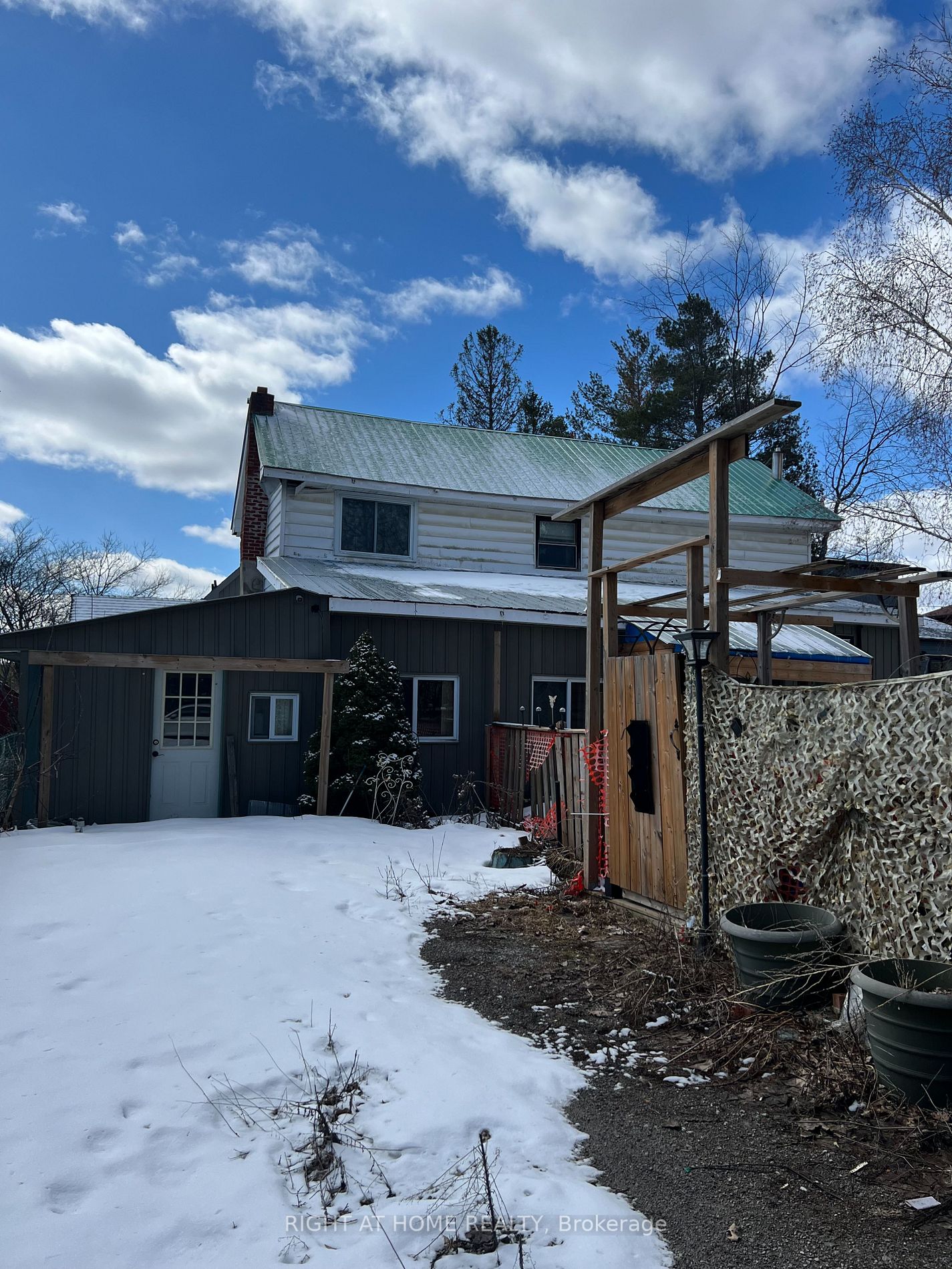 41 Windsor Dr