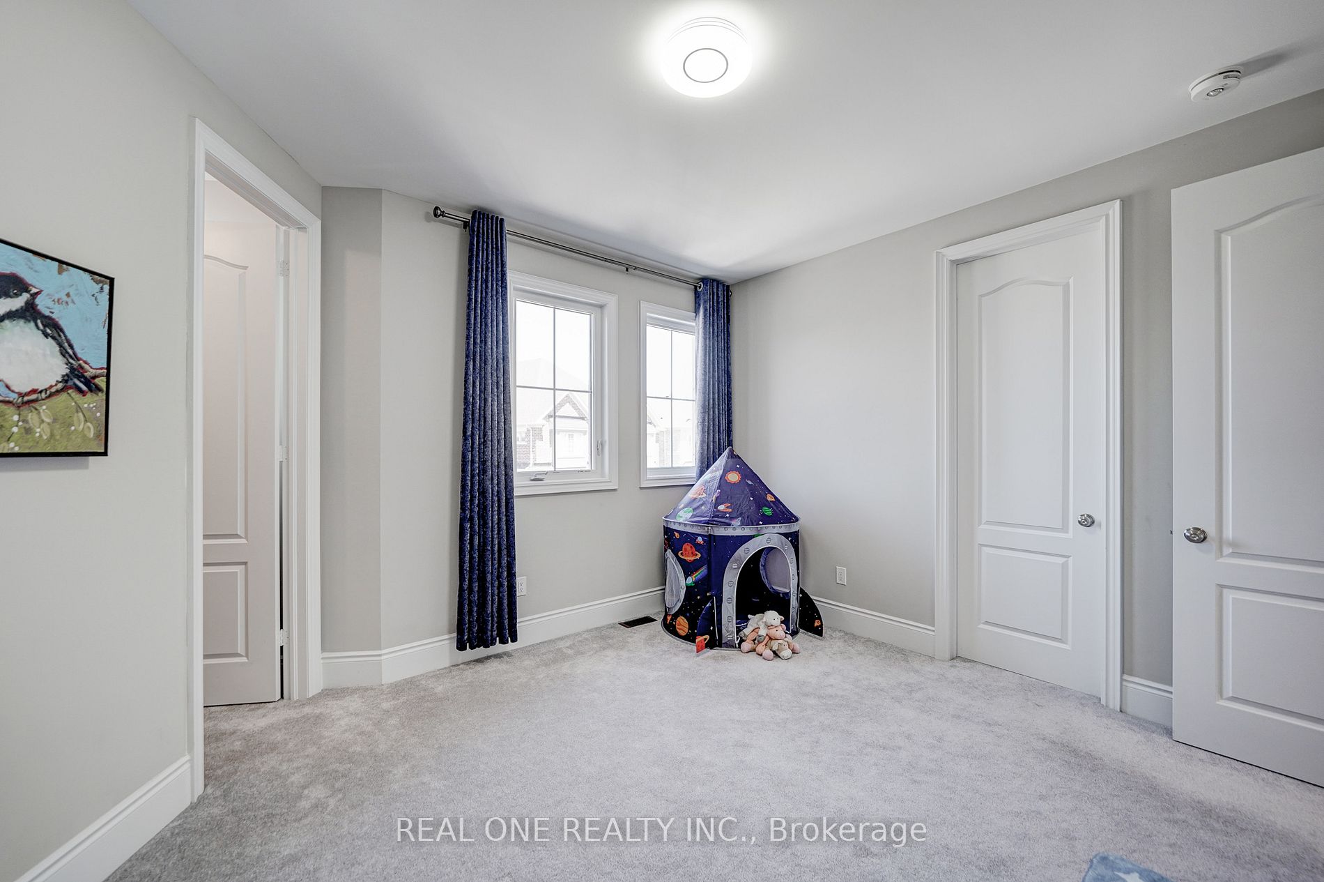 52 Ken Sinclair Cres