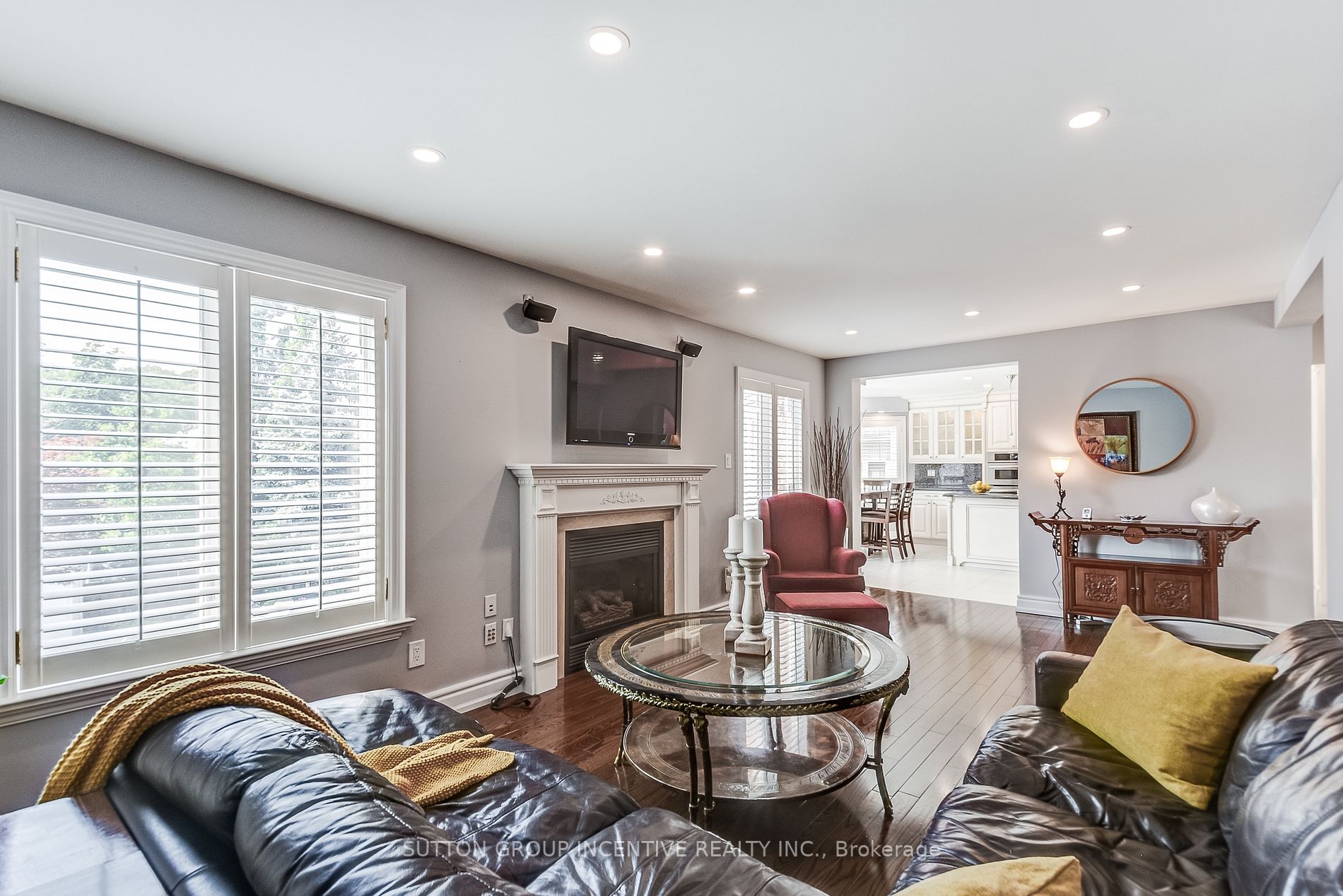133 Carlyle Cres