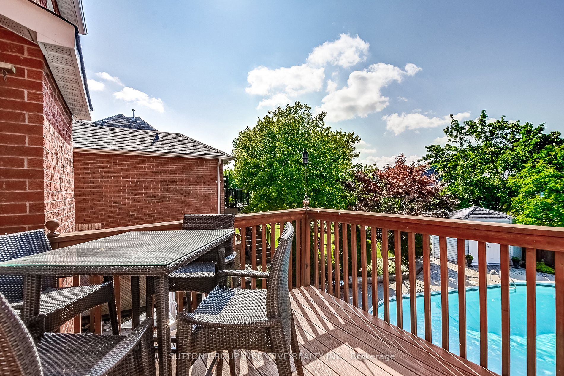 133 Carlyle Cres