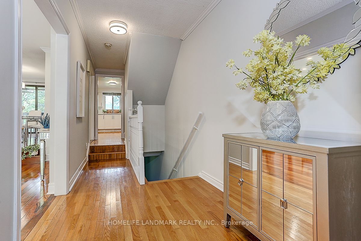 29 Ashglen Way, #1
