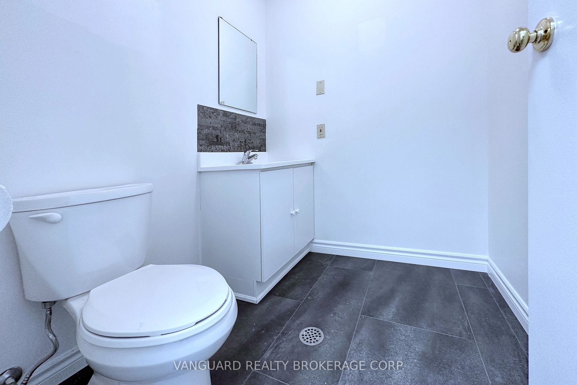 180 Trowers Rd, #28