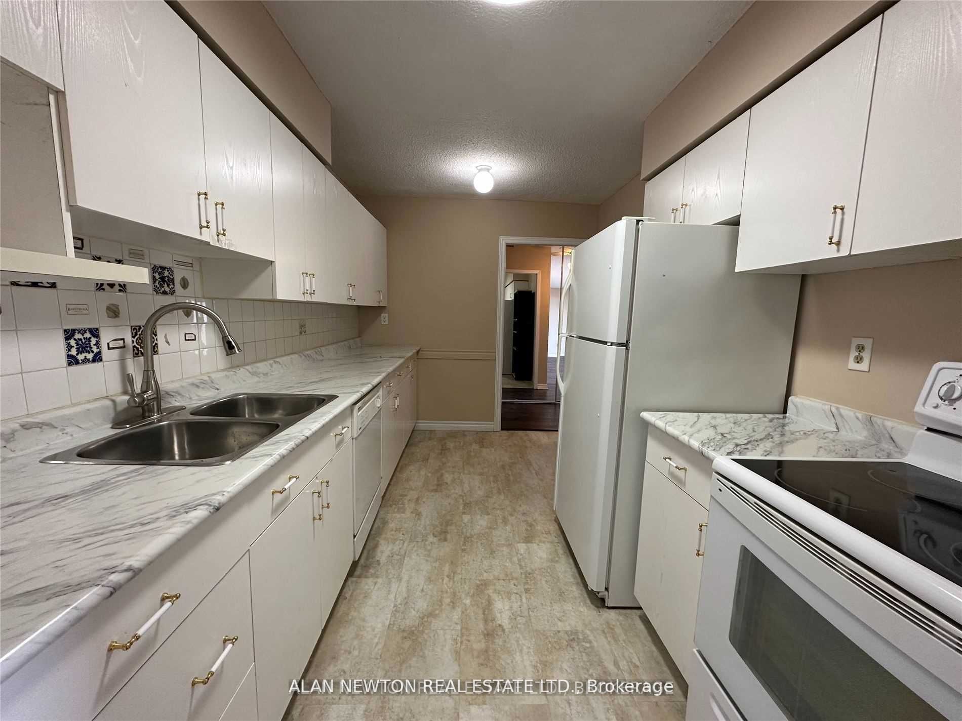 180 Dudley Ave, #601