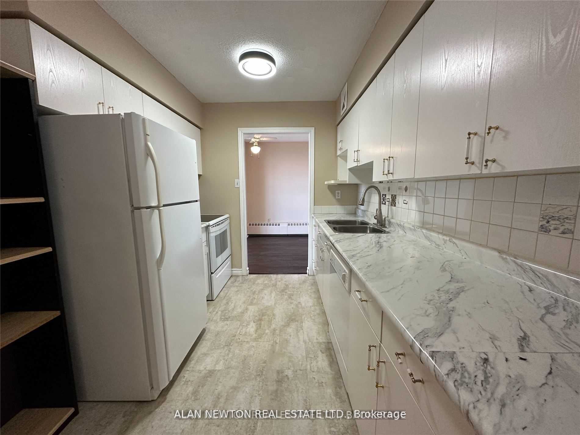 180 Dudley Ave, #601