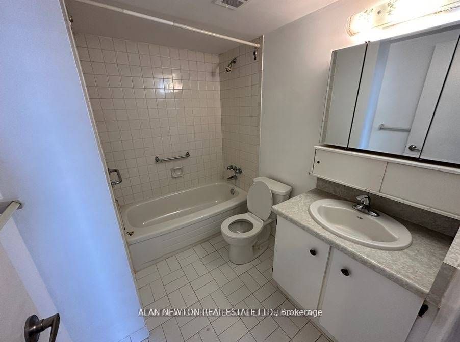 180 Dudley Ave, #601