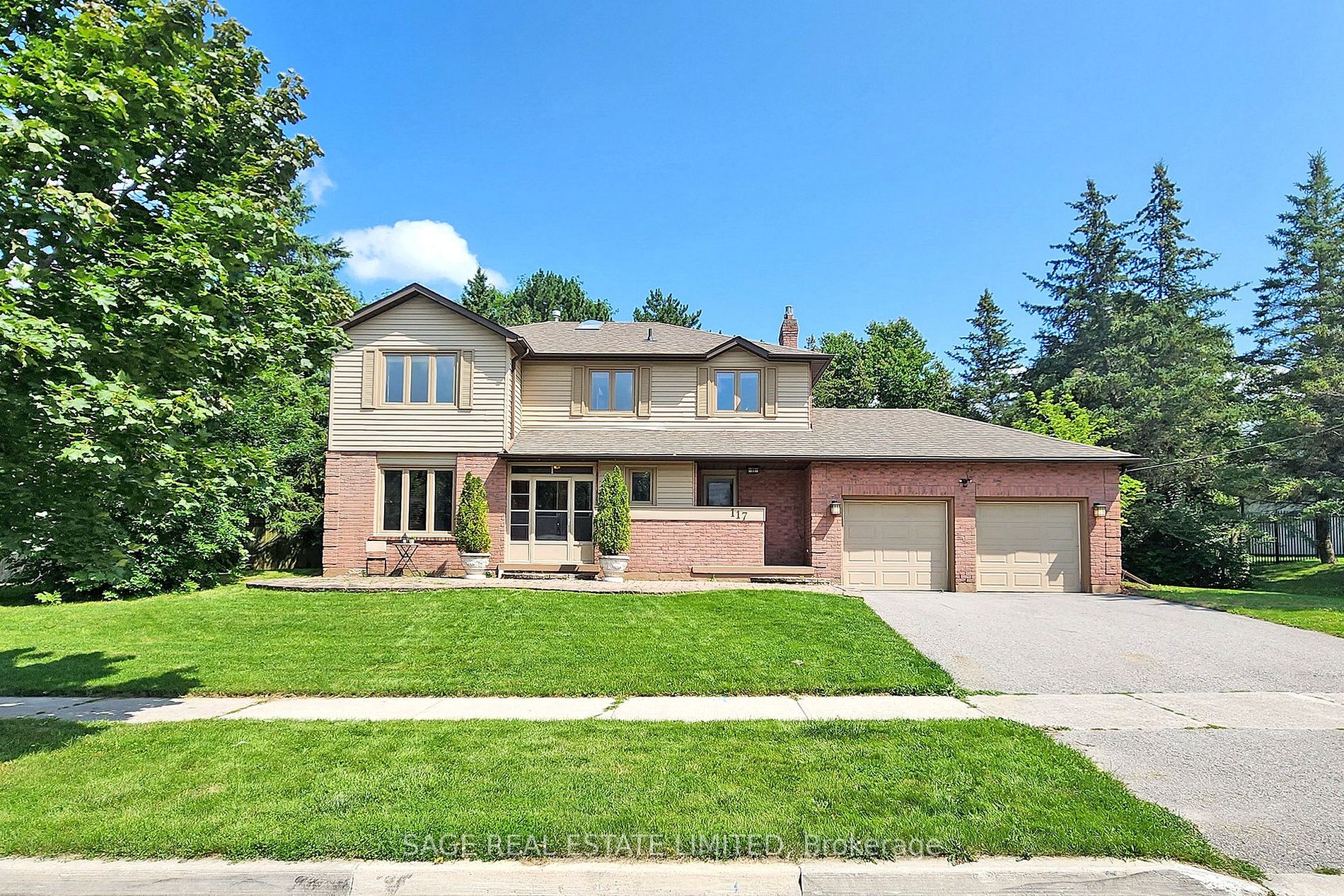 117 Humber Valley Cres