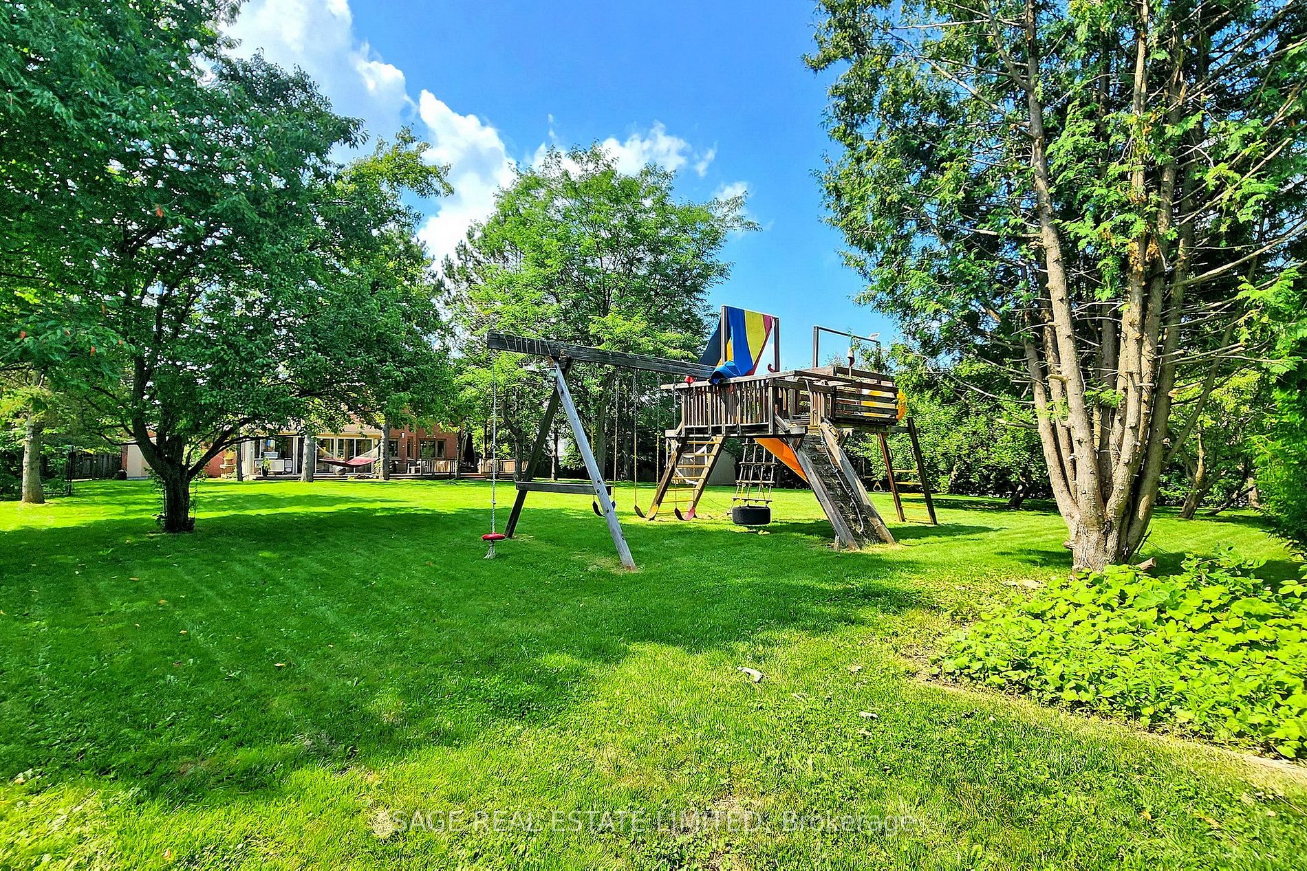 117 Humber Valley Cres