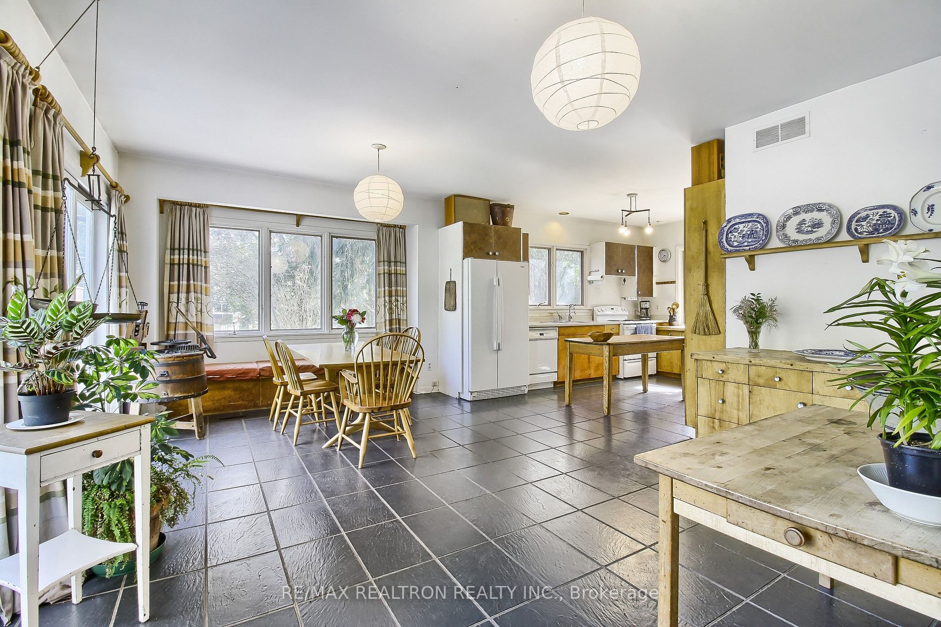 49 Dove Lane