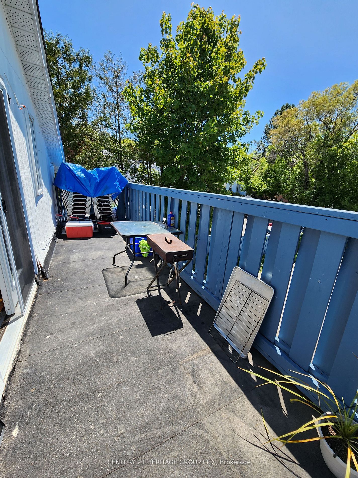 106 Main St S