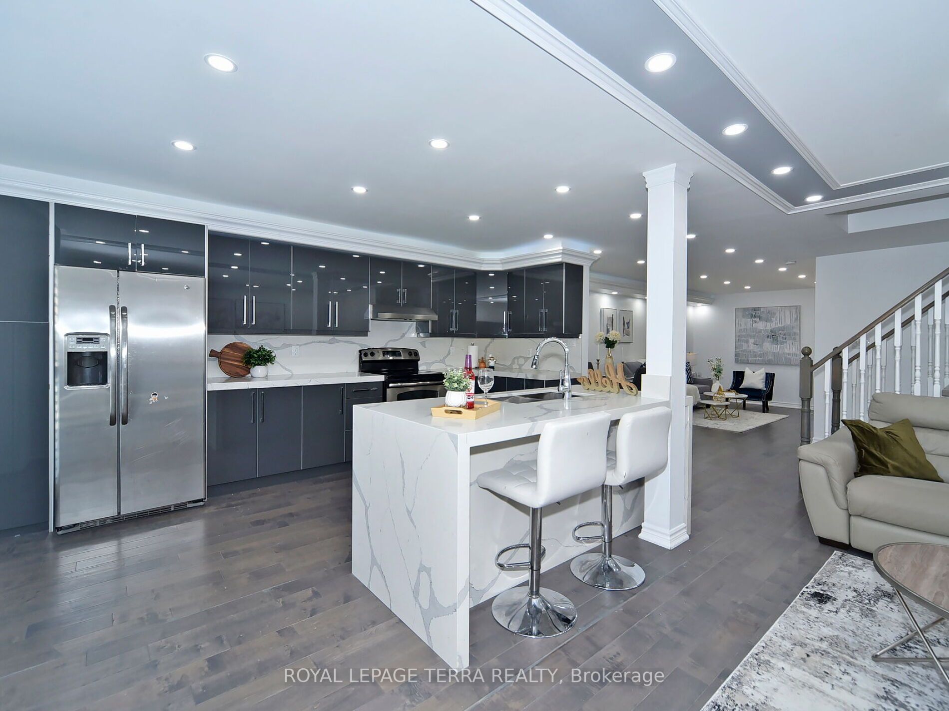 17 Richardson Cres