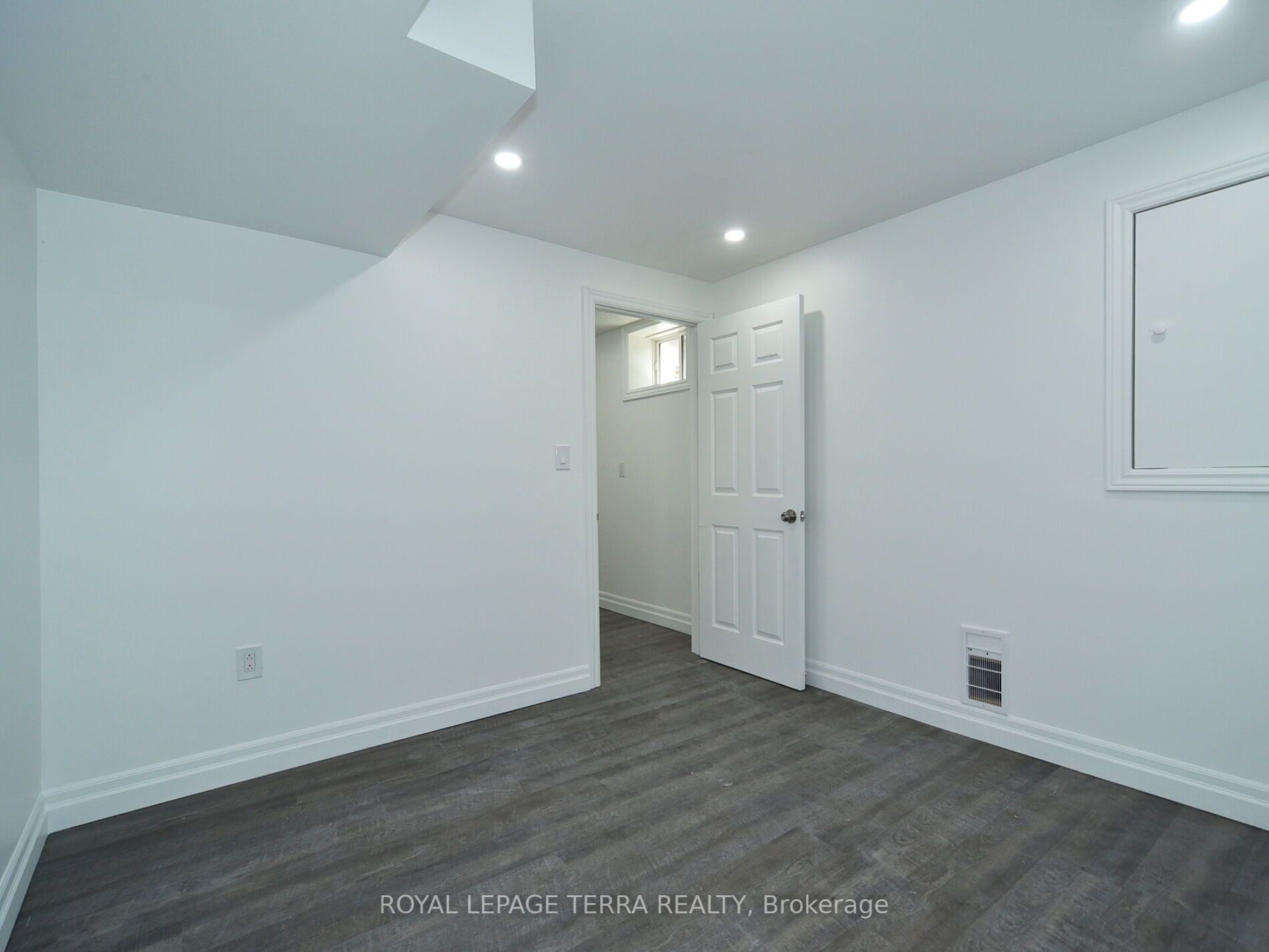 17 Richardson Cres