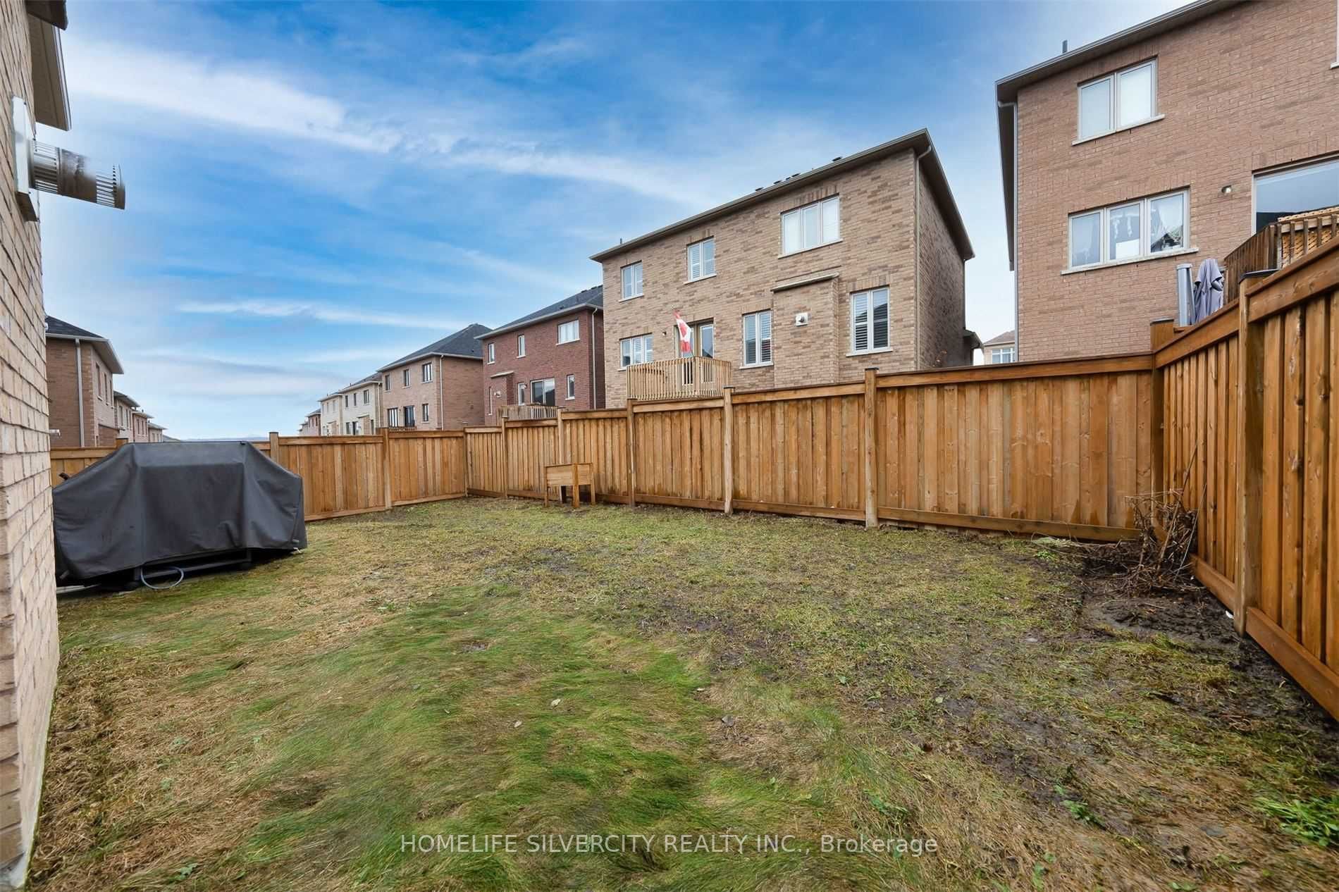 14 Ben Sinclair Avenue