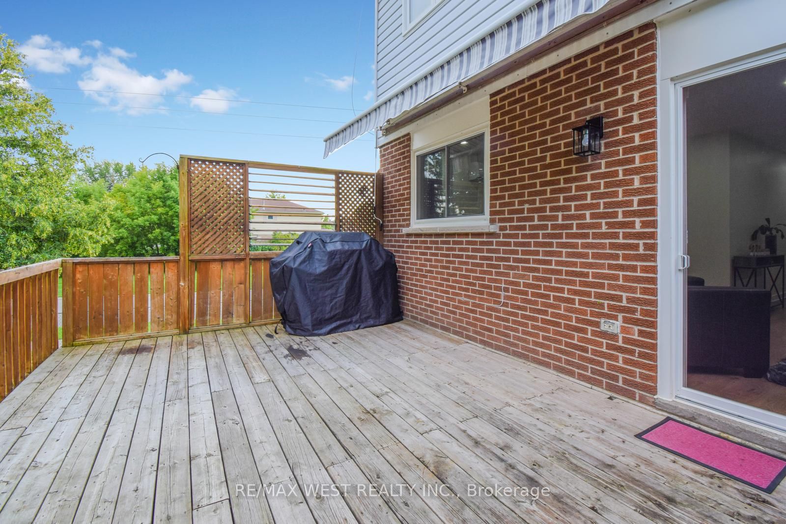 405 MAPLEGROVE Avenue