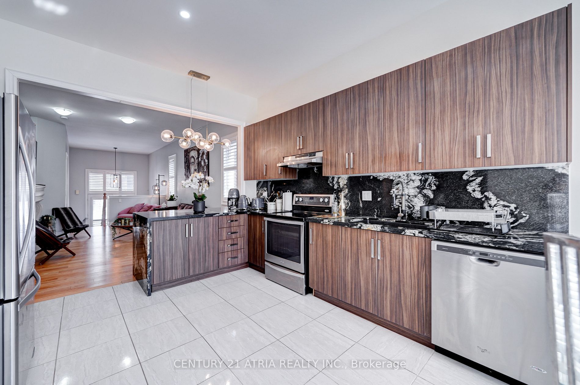 578 sweetwater Crescent