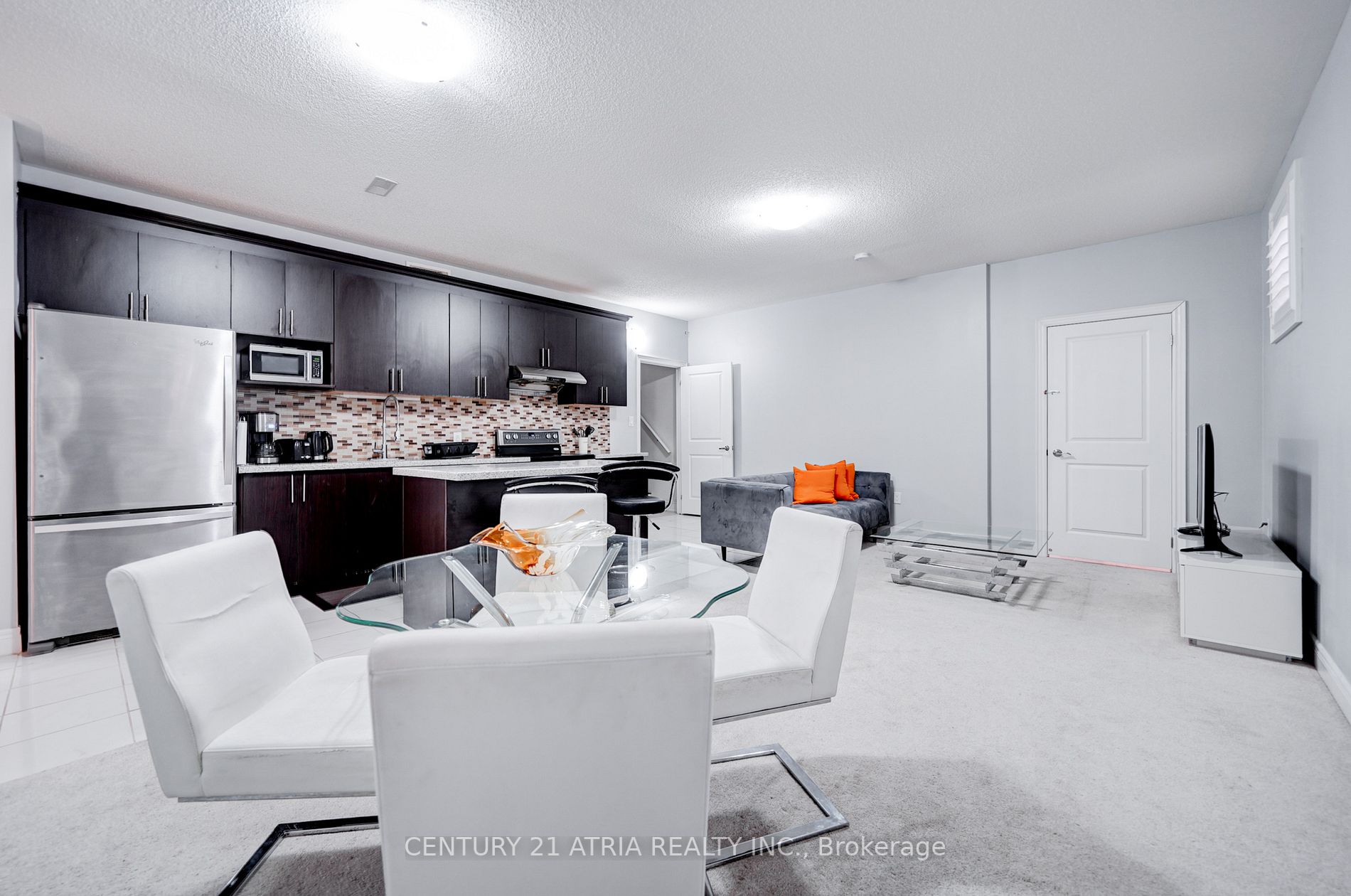 578 sweetwater Crescent