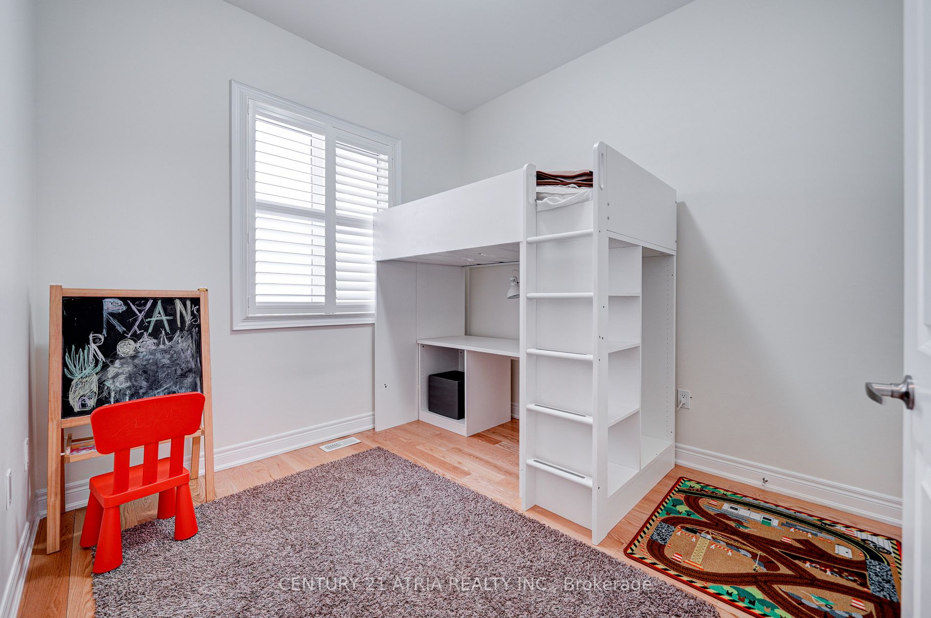 578 sweetwater Crescent