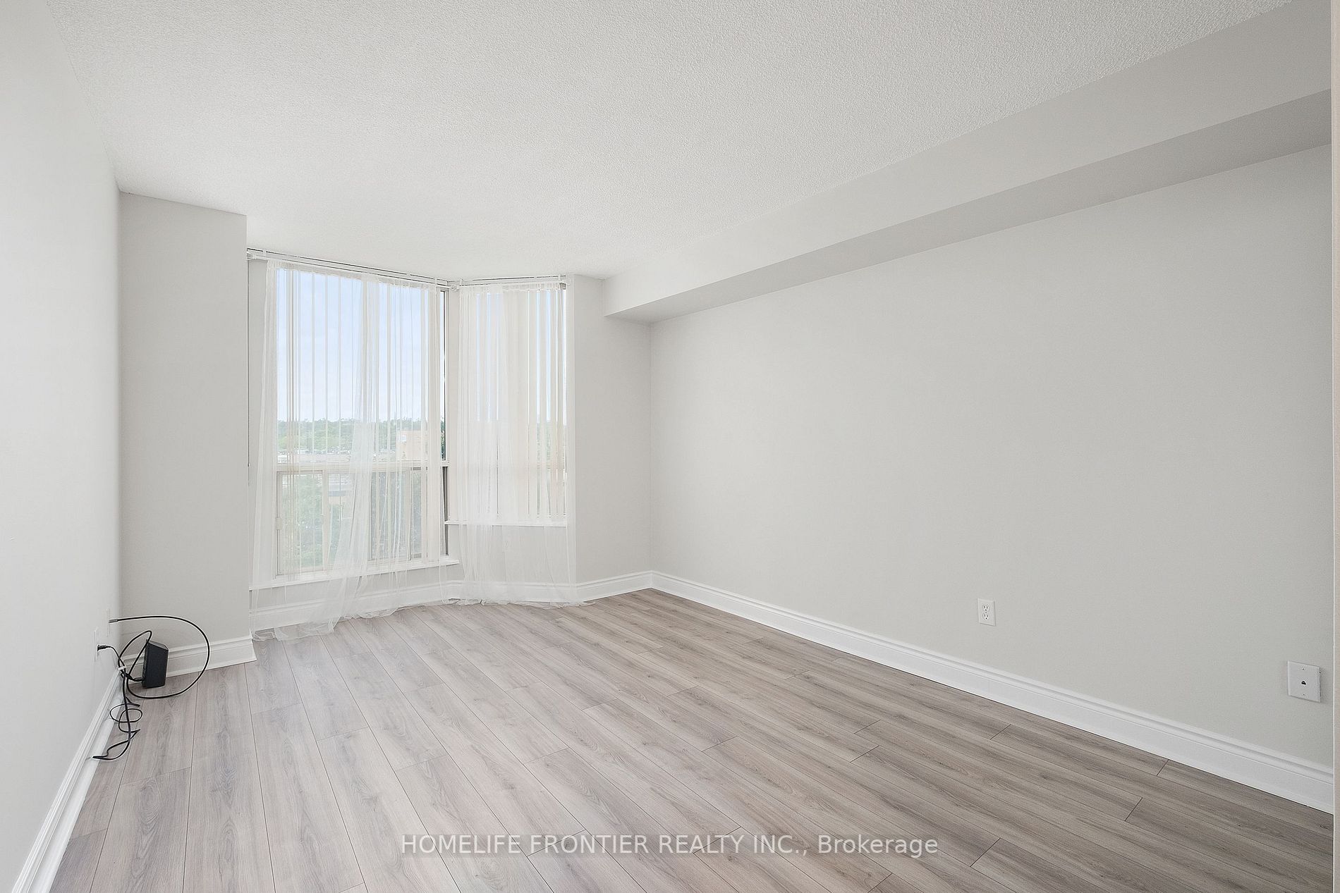 309 Major Mackenzie Dr E, #601