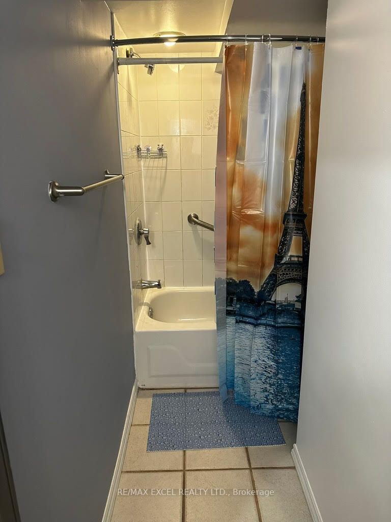 218 Langstaff Road W