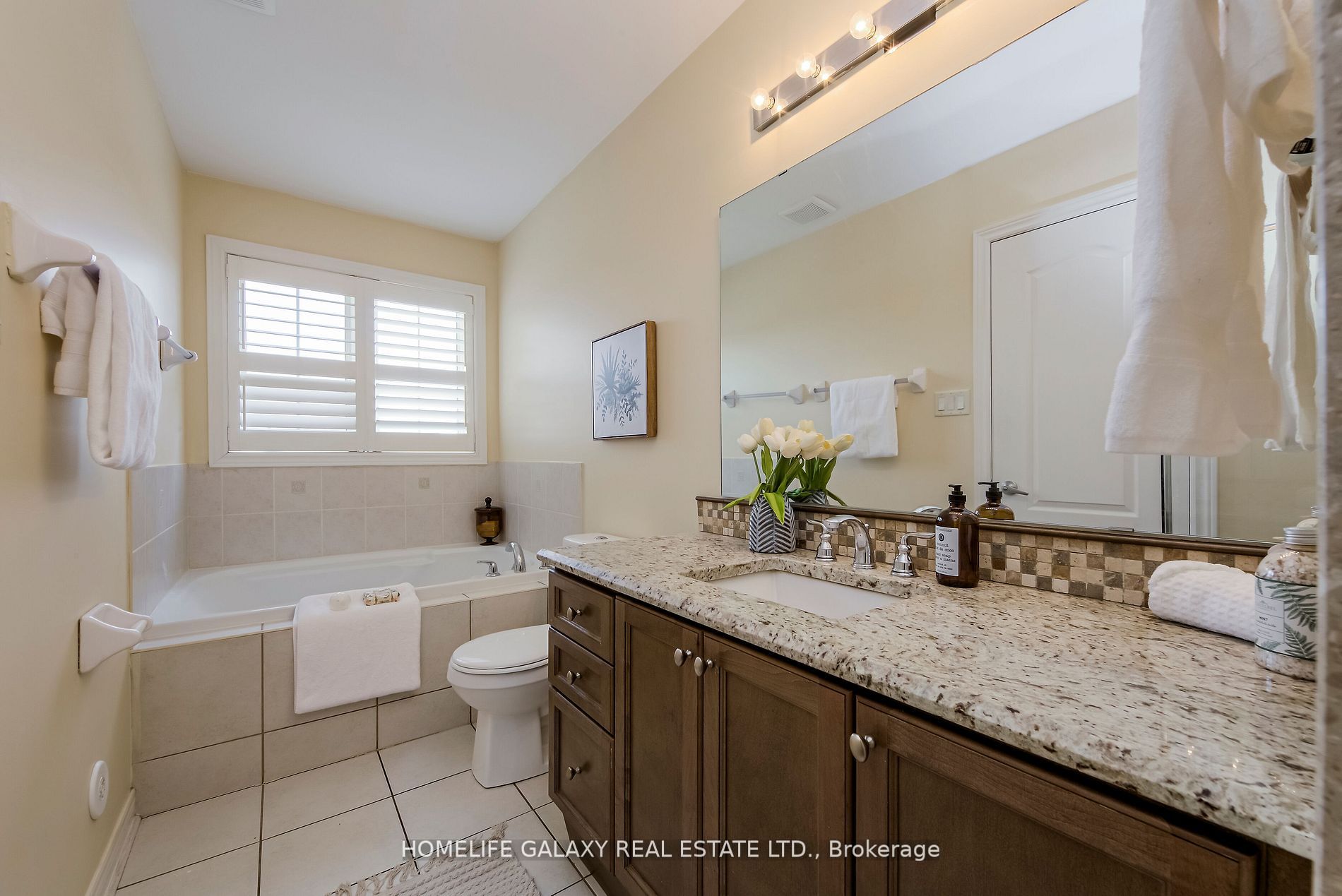 17 Ivy Stone Crt