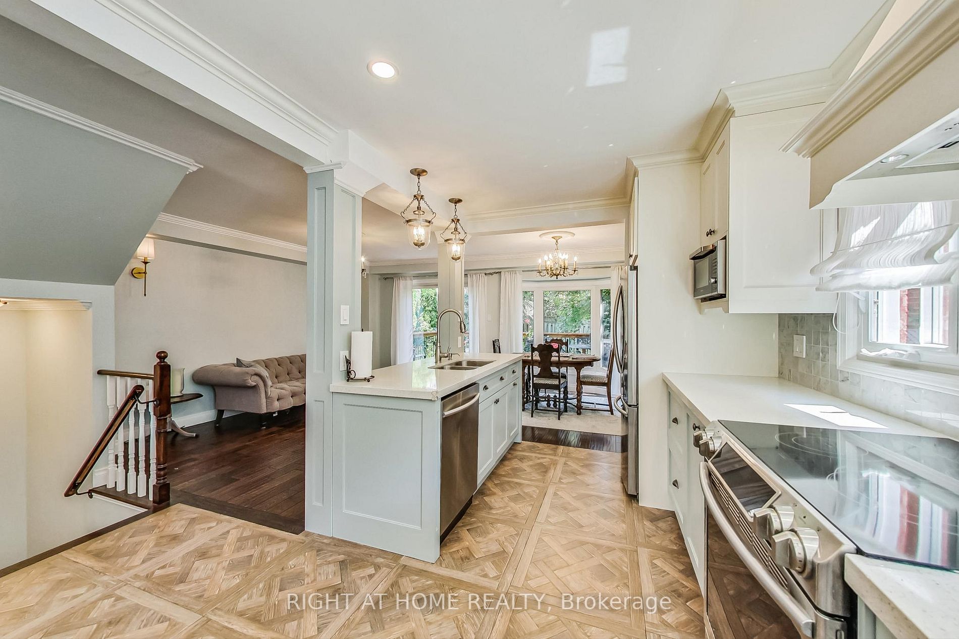 75 Sandfield Dr
