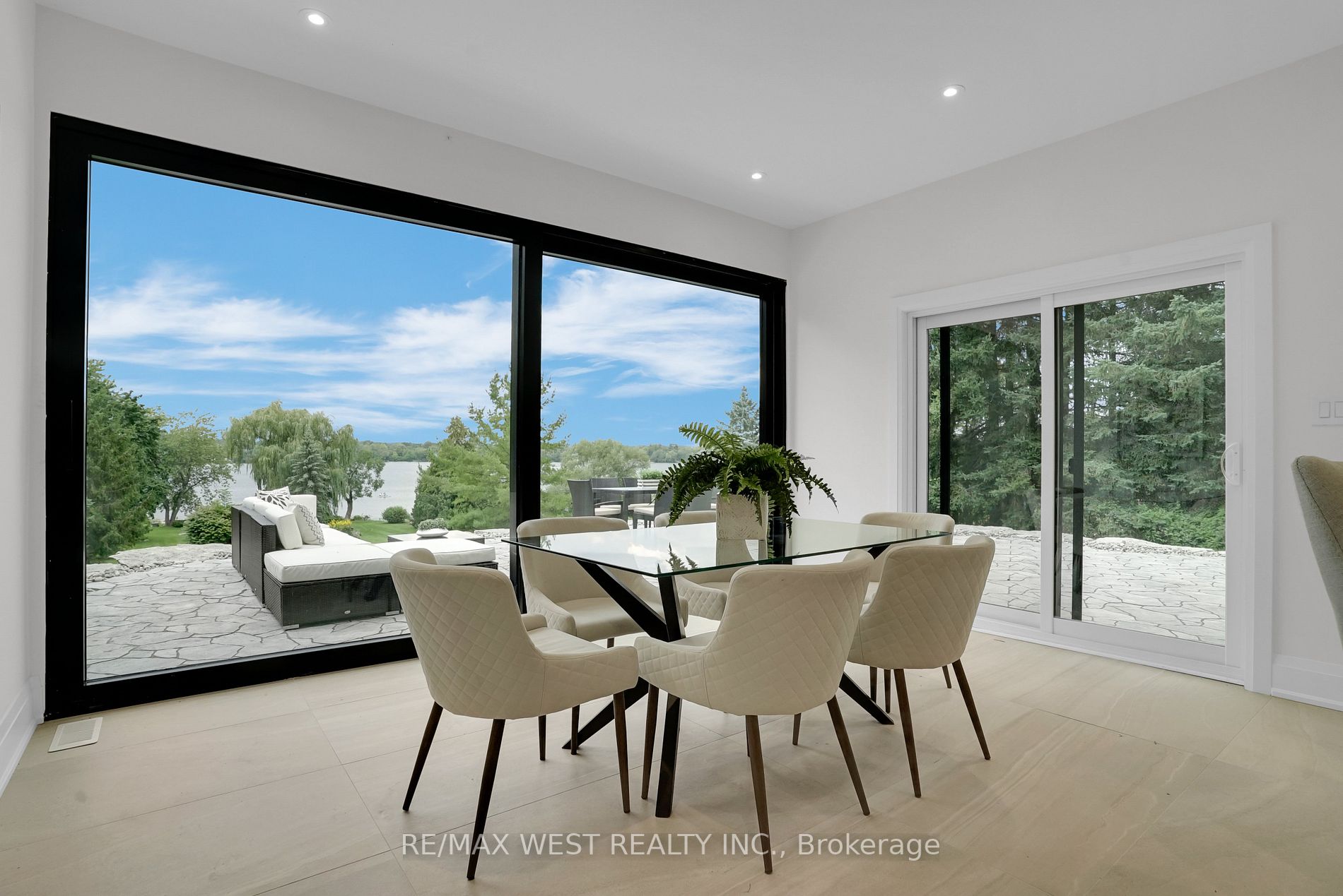 516 Sunset Beach Rd