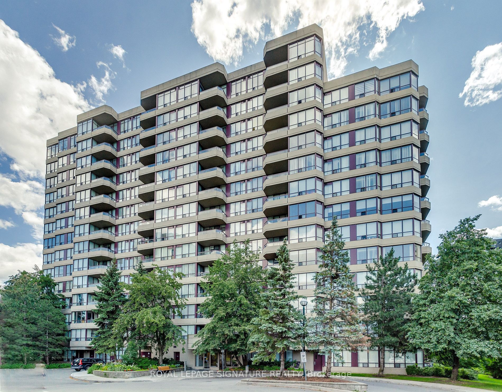91 Townsgate Dr, #804