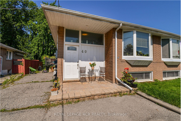 40 Lindsay Ave, Newmarket