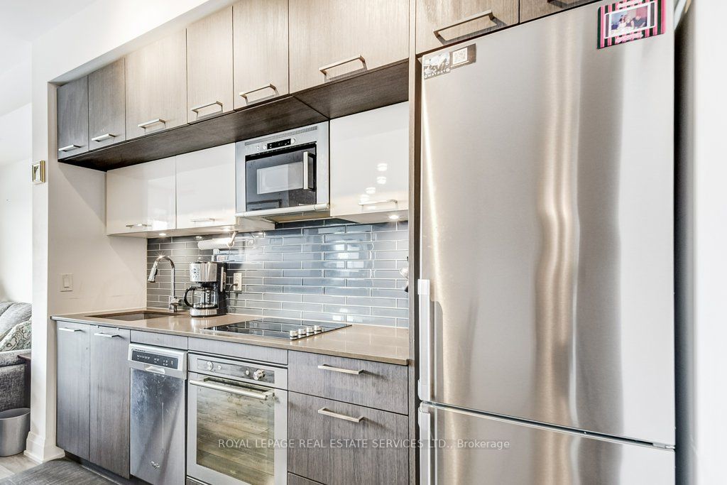 4800 Highway 7, #511