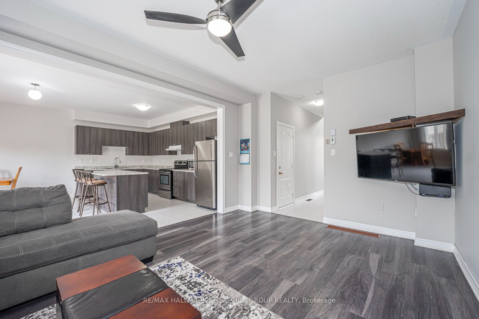 28 Mandley St