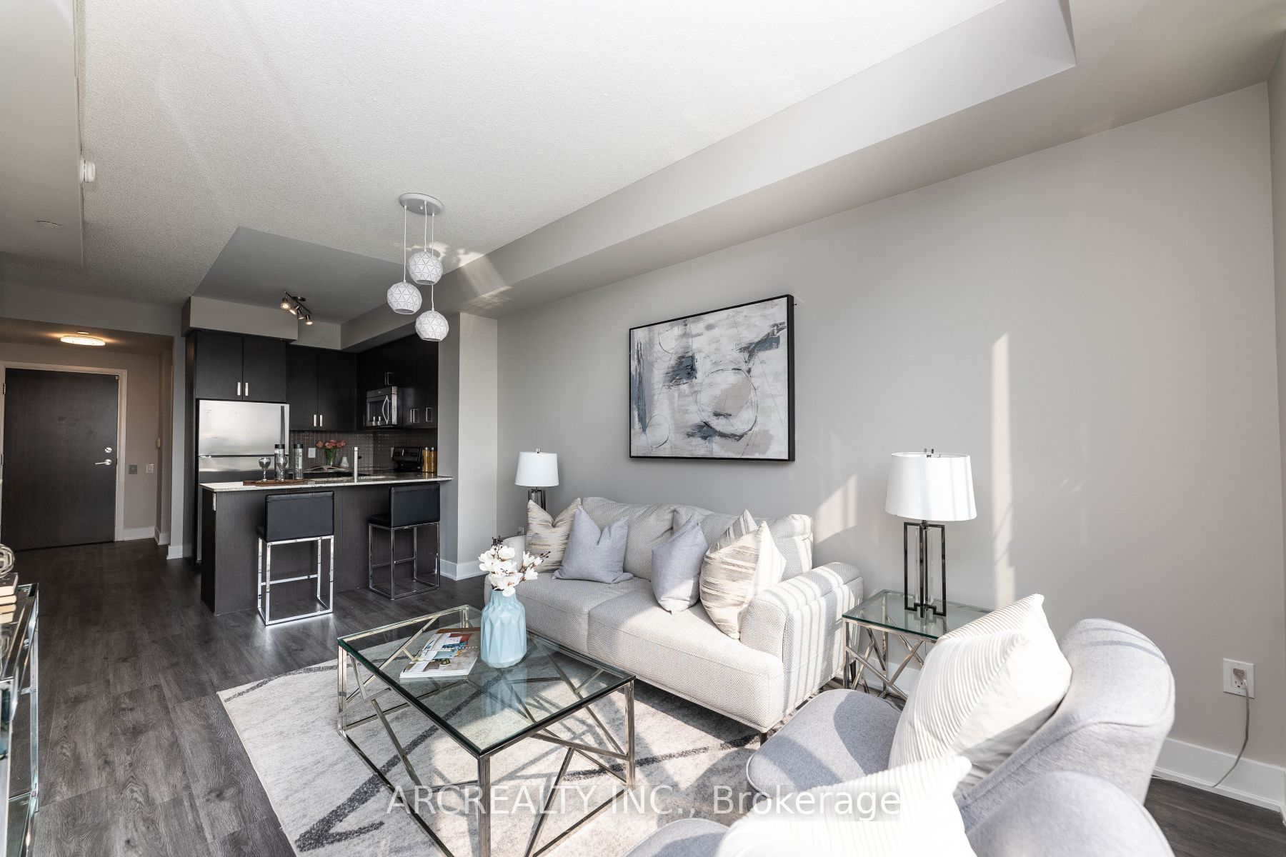 7608 Yonge Street #618