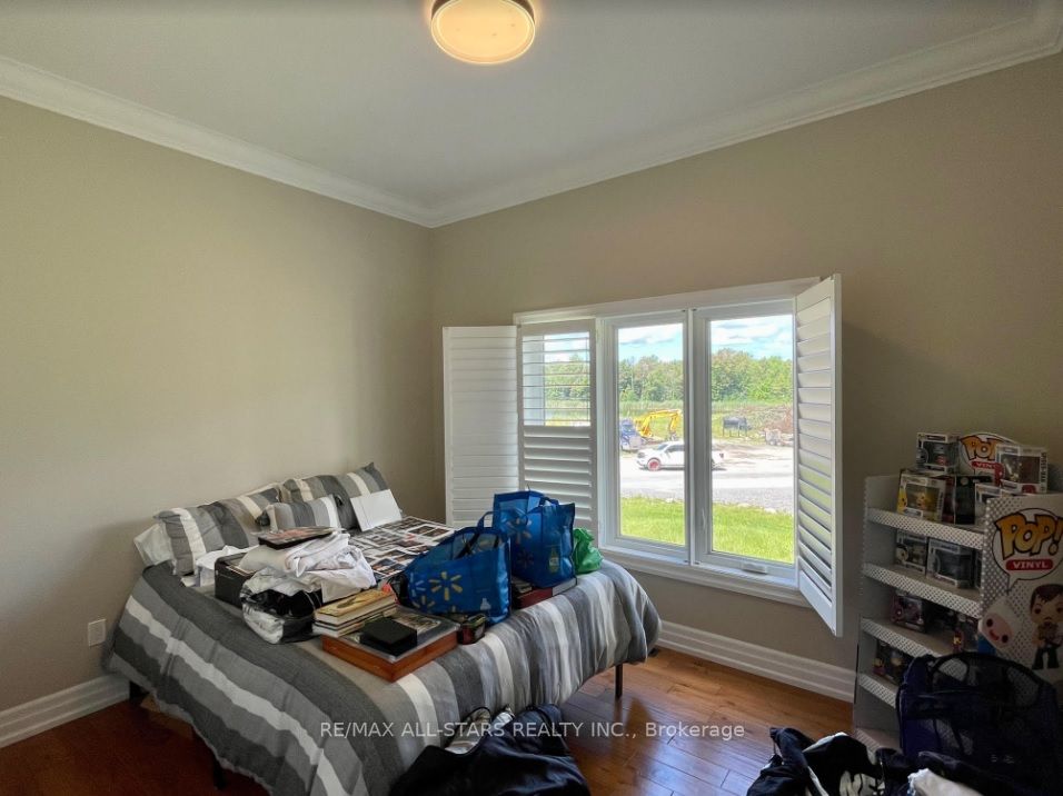 349 Zephyr Rd