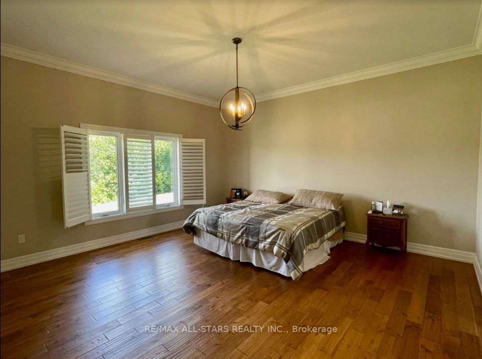 349 Zephyr Rd