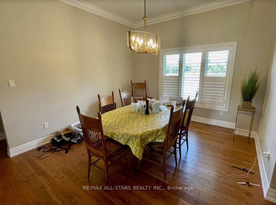 349 Zephyr Rd