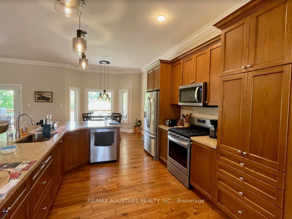 349 Zephyr Rd