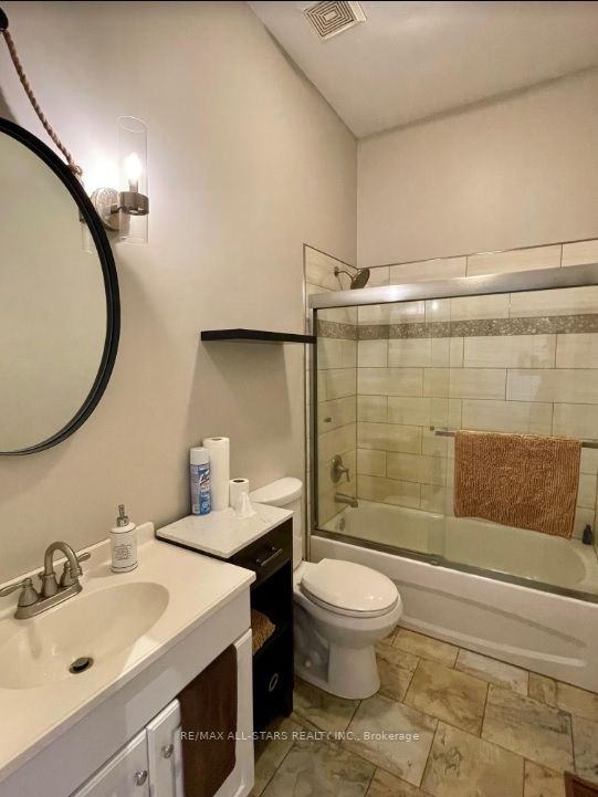 349 Zephyr Rd