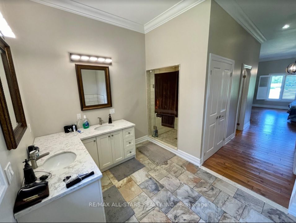 349 Zephyr Rd