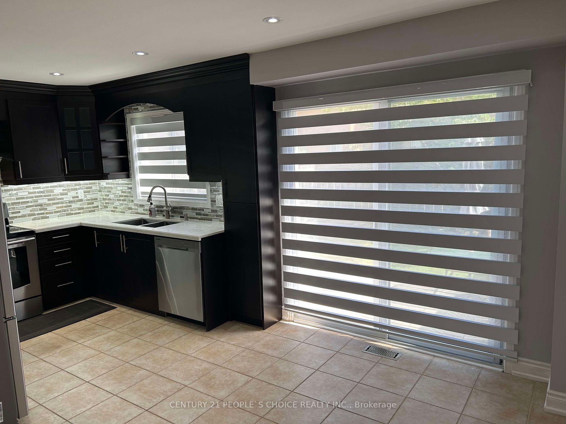 51 Echo Ridge Cres