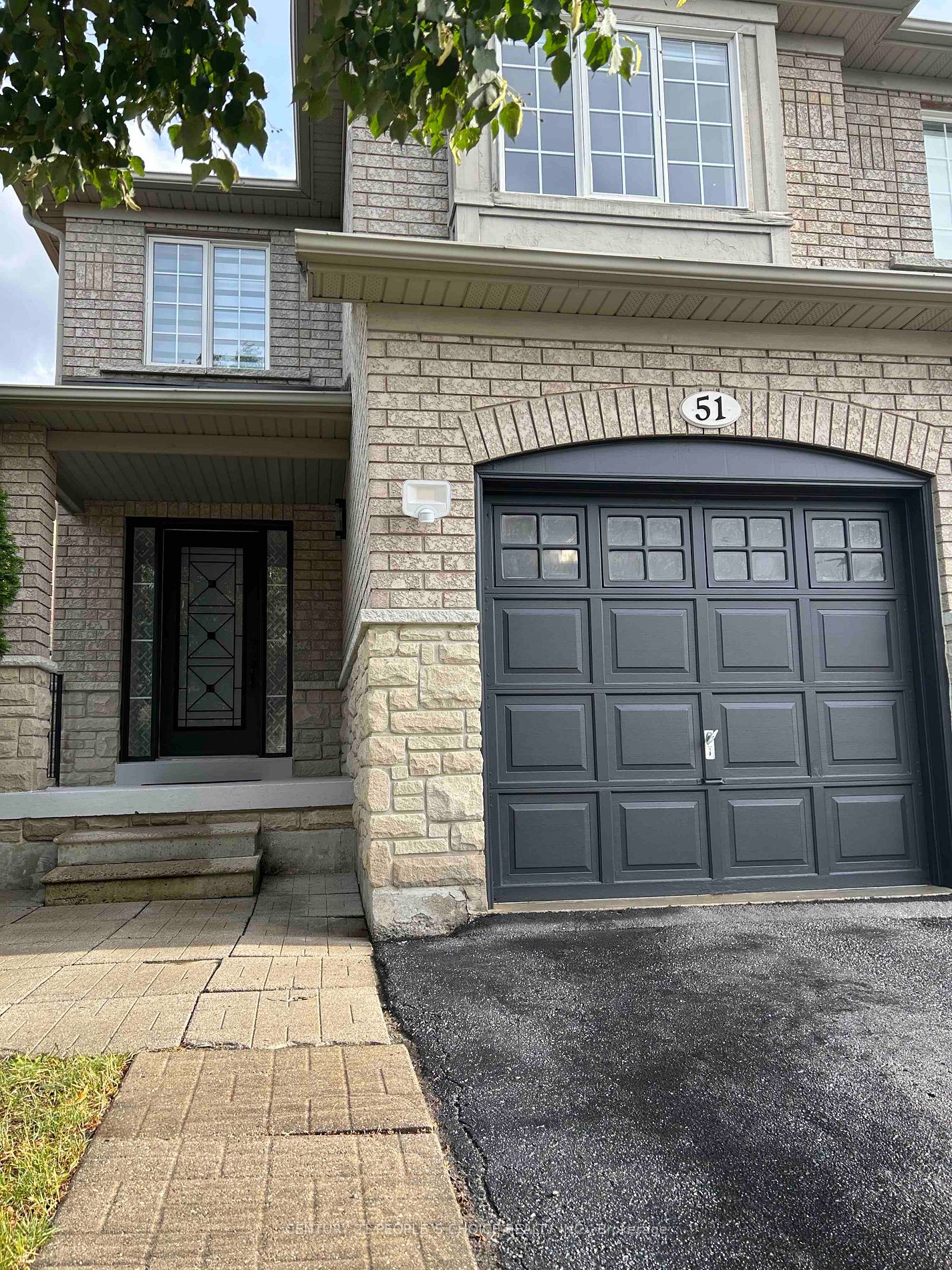 51 Echo Ridge Cres